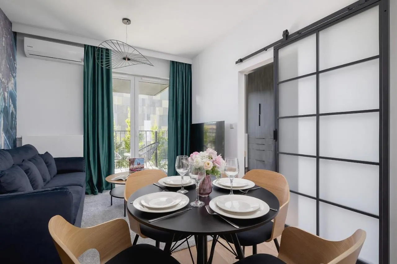Beautiful Steam Park Apartment With Parking Old Town Cracow By Noclegi Renters Krakow 0*,