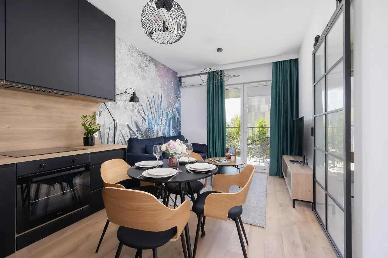 Beautiful Steam Park Apartment With Parking Old Town Cracow By Noclegi Renters Krakow 0*,  Poland